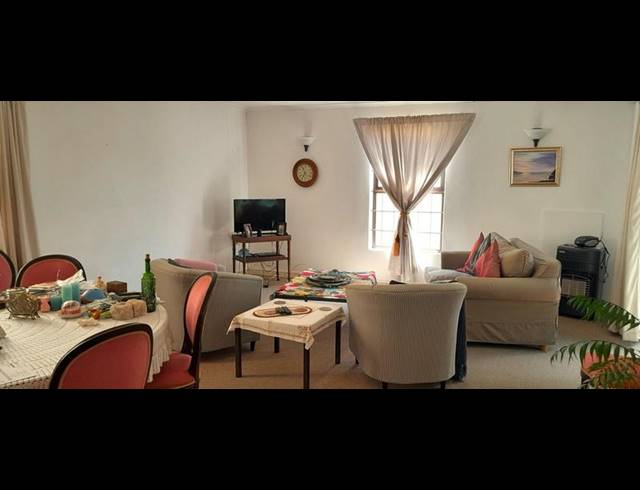 3 BEDROOM TOWNHOUSE FOR SALE IN FISH HOEK